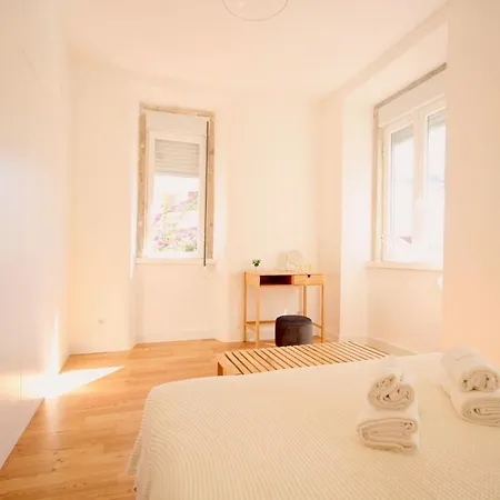 Akicity Anjos In Apartment
